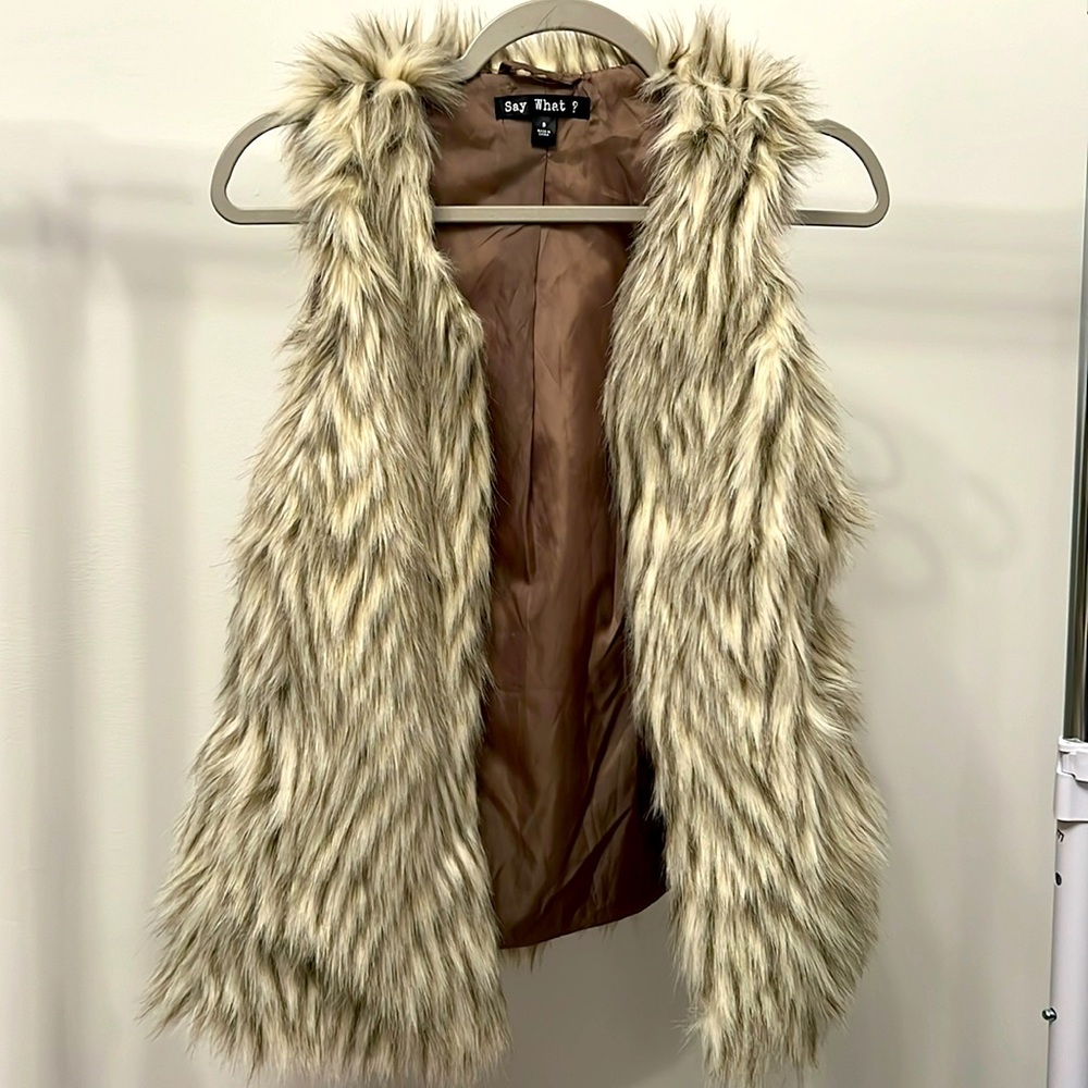 FALL/WINTER FAUX FUR VEST